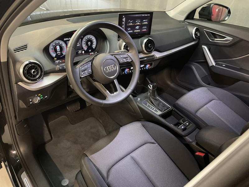Audi Q2 35 TFSI S Edition 17"/Matrix LED/Camera/Adaptieve — photo 26