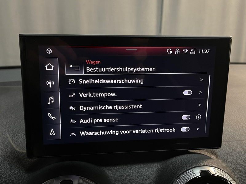 Audi Q2 35 TFSI S Edition 17"/Matrix LED/Camera/Adaptieve — photo 21