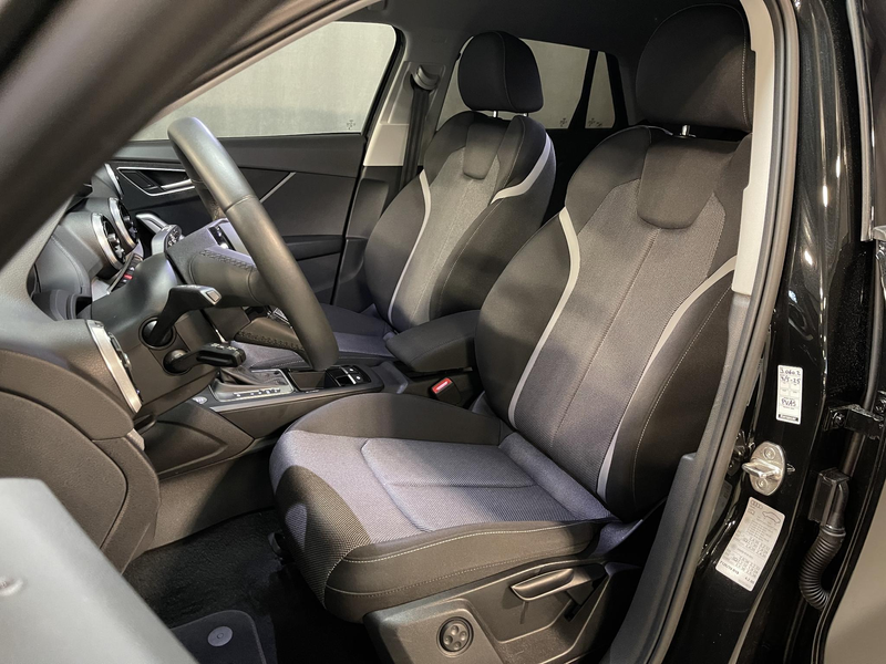 Audi Q2 35 TFSI S Edition 17"/Matrix LED/Camera/Adaptieve — photo 7