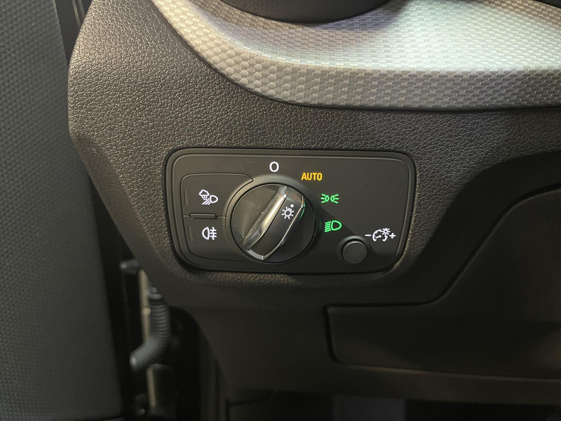 Audi Q2 35 TFSI S Edition 17"/Matrix LED/Camera/Adaptieve — photo 27