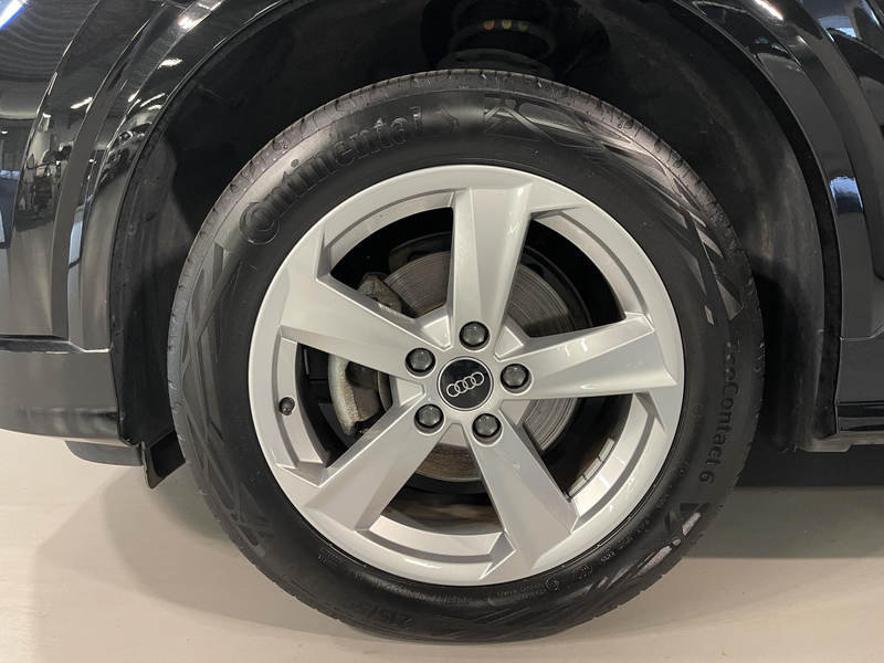 Audi Q2 35 TFSI S Edition 17"/Matrix LED/Camera/Adaptieve — photo 34