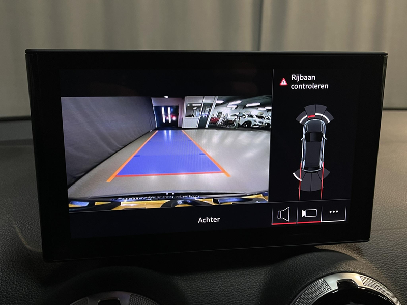 Audi Q2 35 TFSI S Edition 17"/Matrix LED/Camera/Adaptieve — photo 16