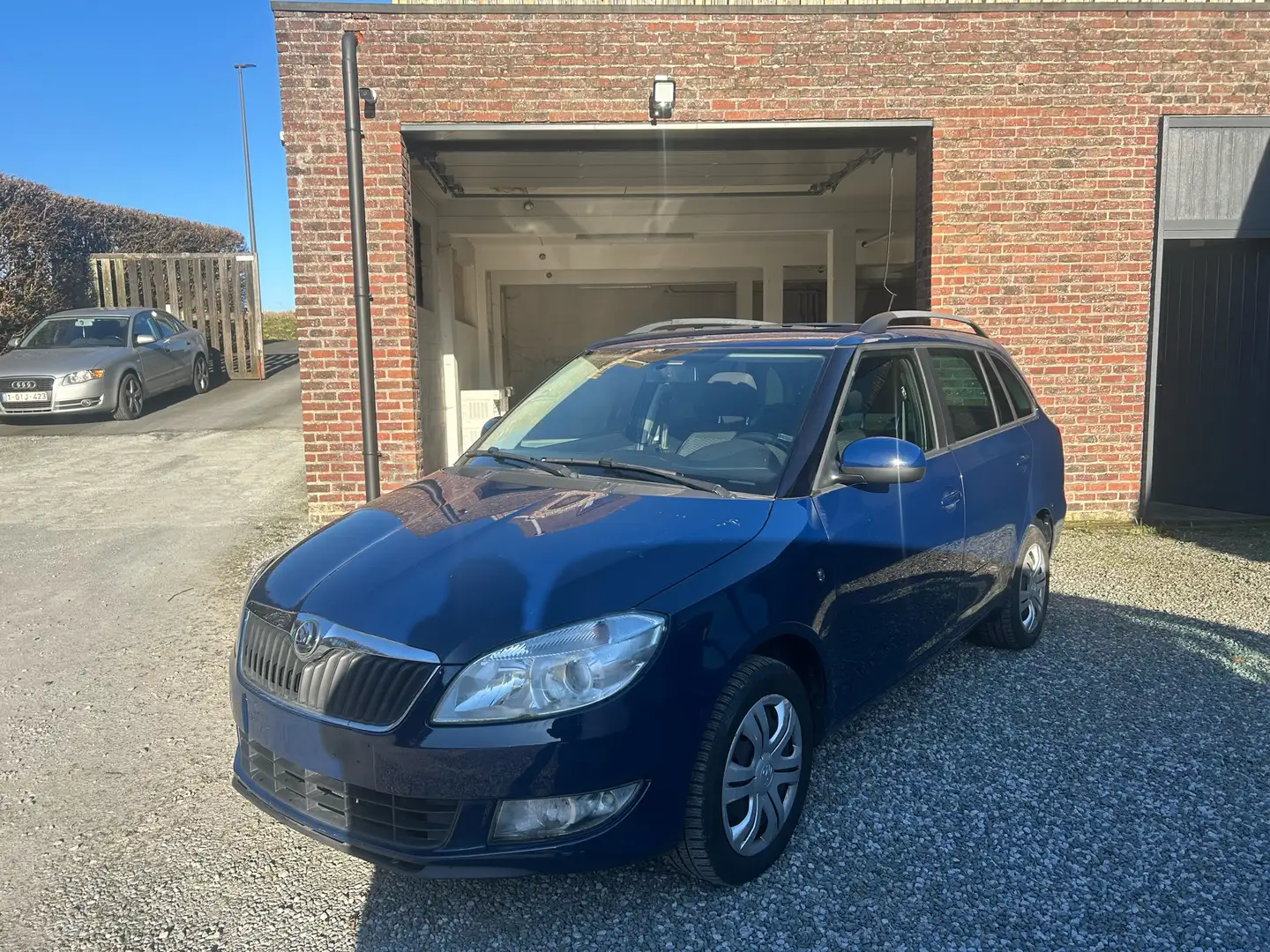 Skoda Fabia SW 1.2 TSI Ambition DSG/GARANTIE 12MOIS/CARPASS/CT Blau - 1