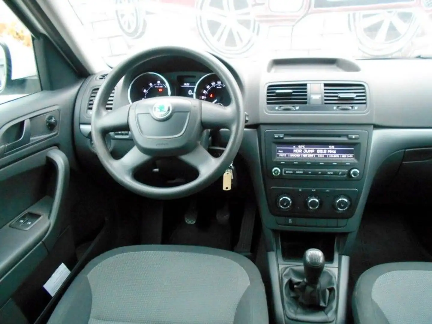 Skoda Yeti 1.2 TSI Active Plus Edition KLIMA/PDC Weiß - 2