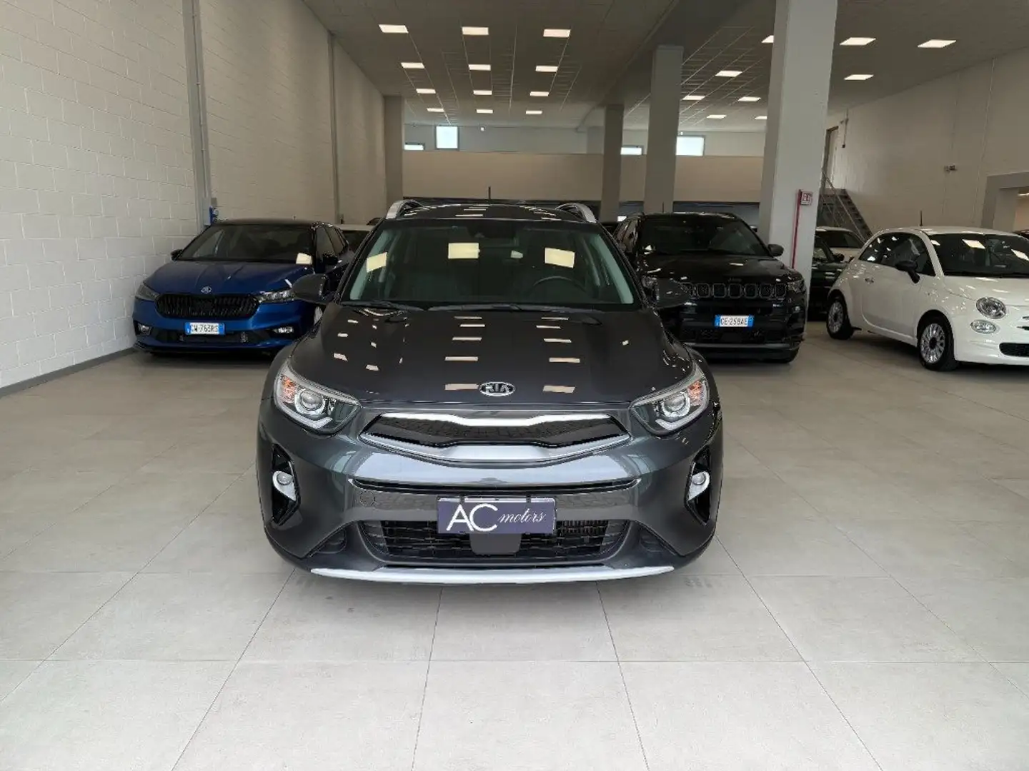 Kia Stonic 1.0 T-GDi 120 CV Style Grigio - 1