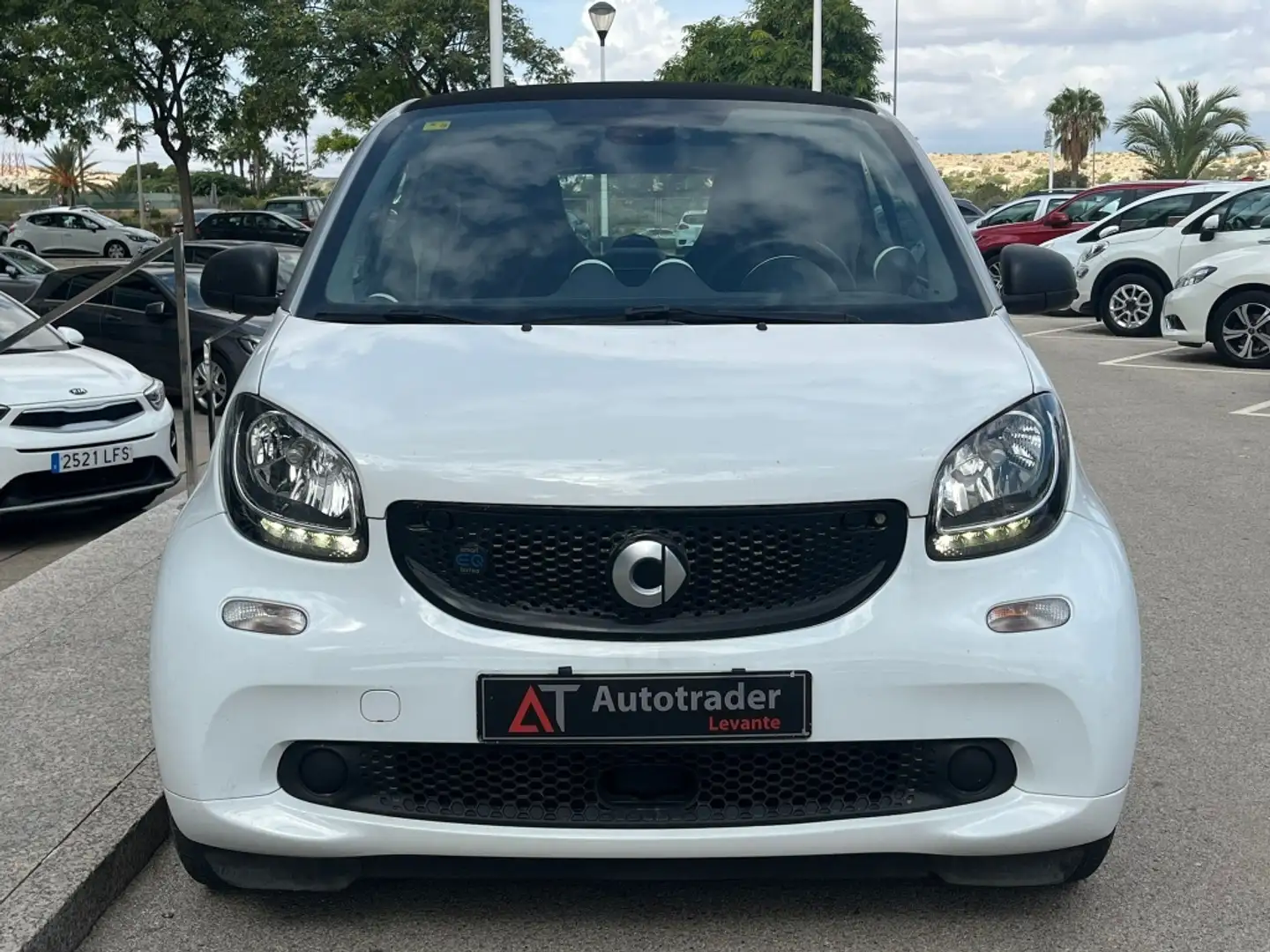 smart forTwo Coupé EQ Blanco - 2