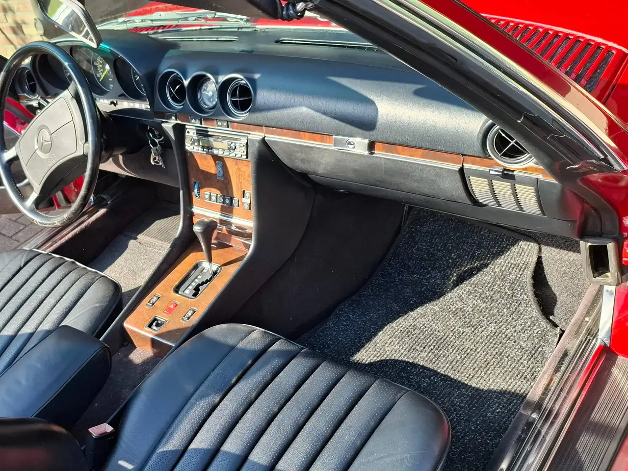 Mercedes-Benz SL 560 R107, foto 6