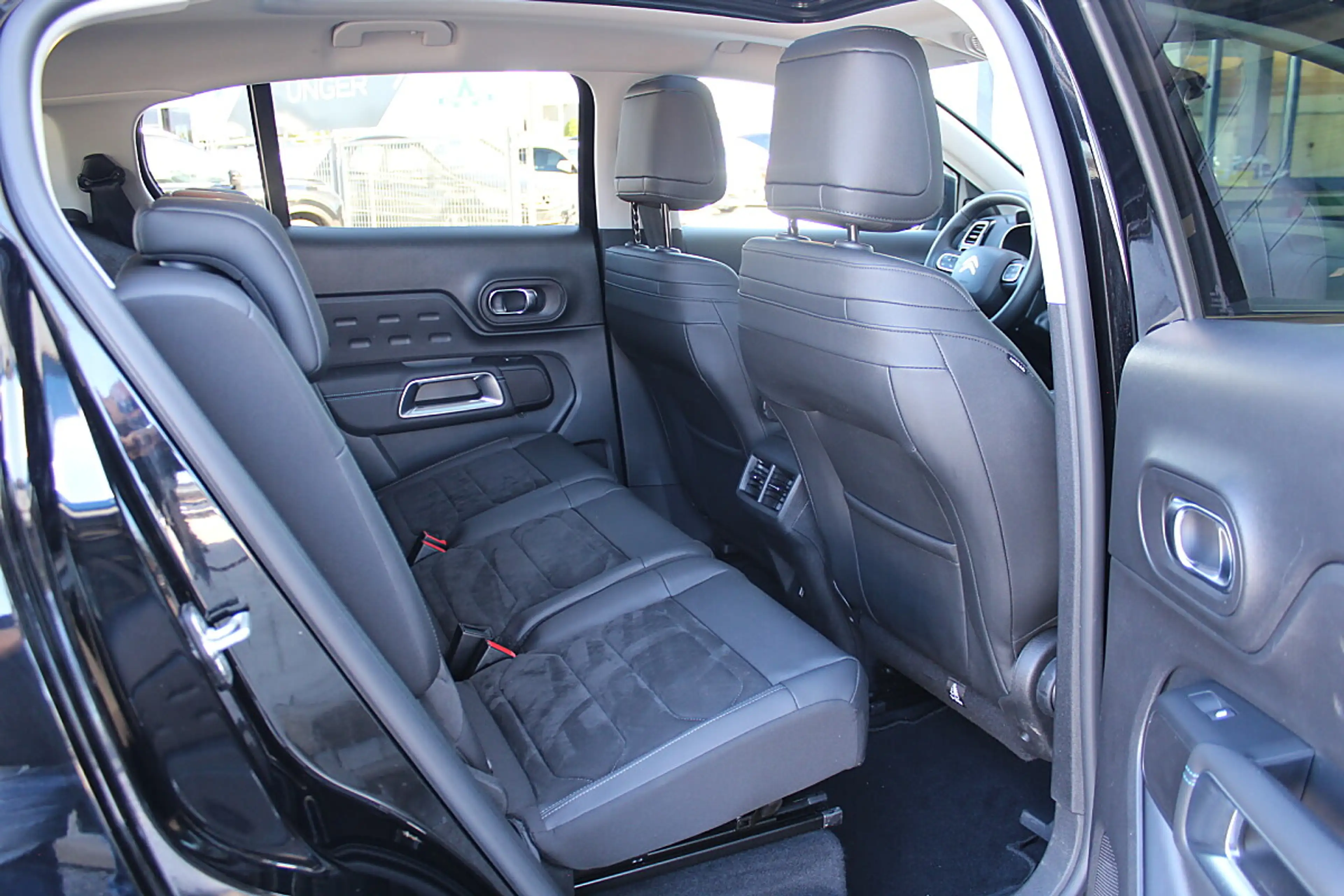 Citroen C5 Aircross Diesel 130 S&S EAT8 Max — photo 11