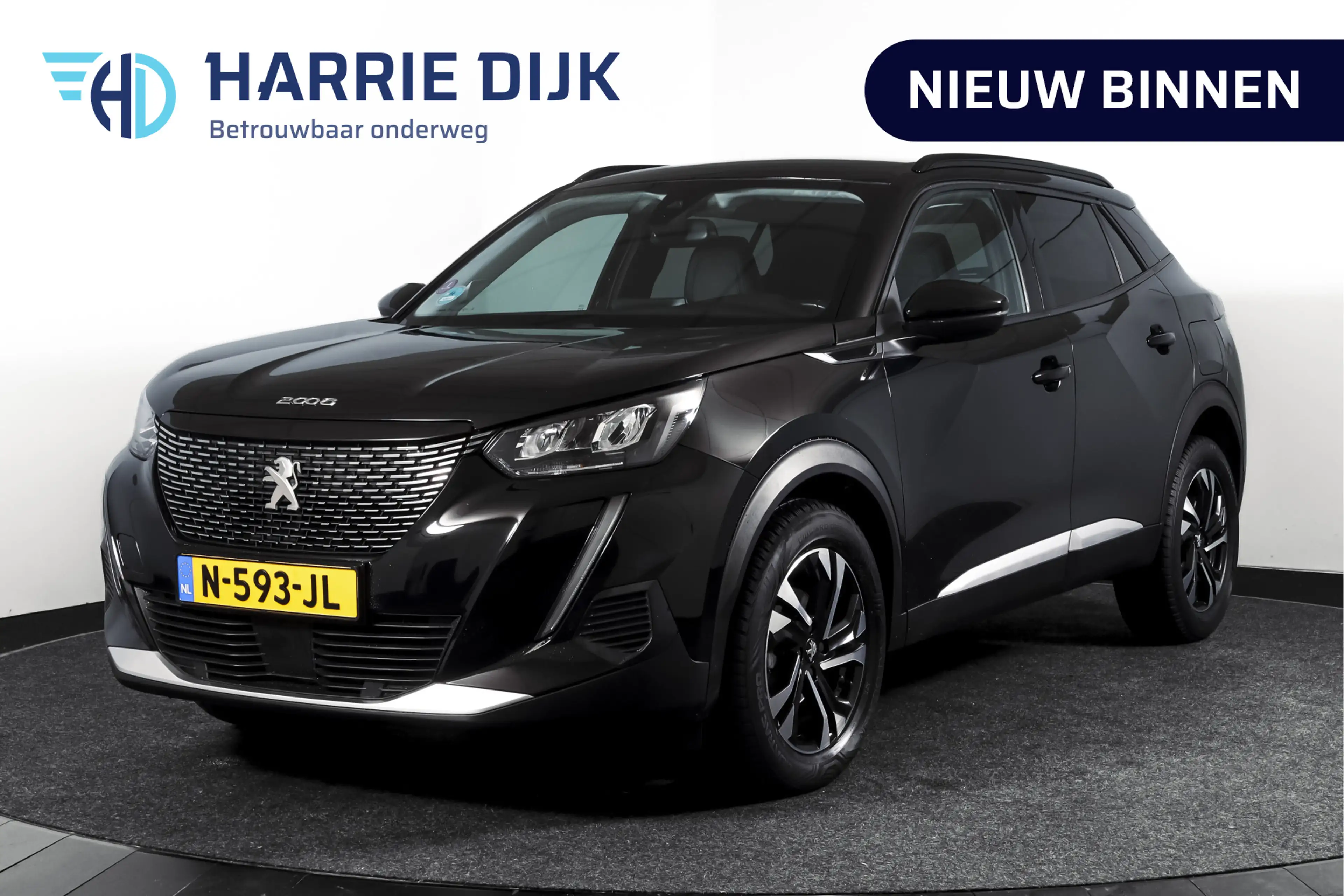 Peugeot 2008 1.2 PureTech 100 PK Allure | Cruise | PDC | Camera