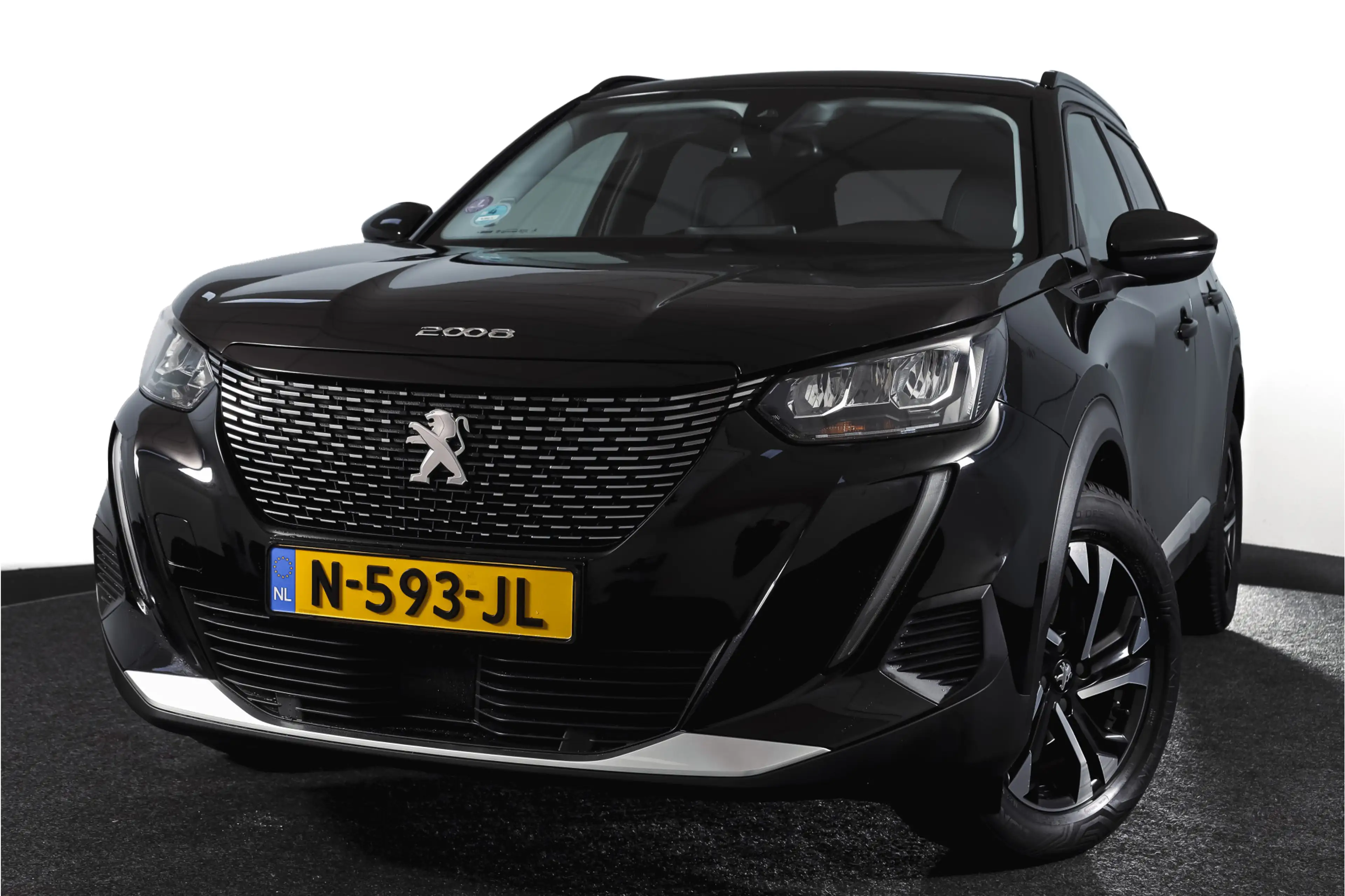 Peugeot 2008 1.2 PureTech 100 PK Allure | Cruise | PDC | Camera — photo 12