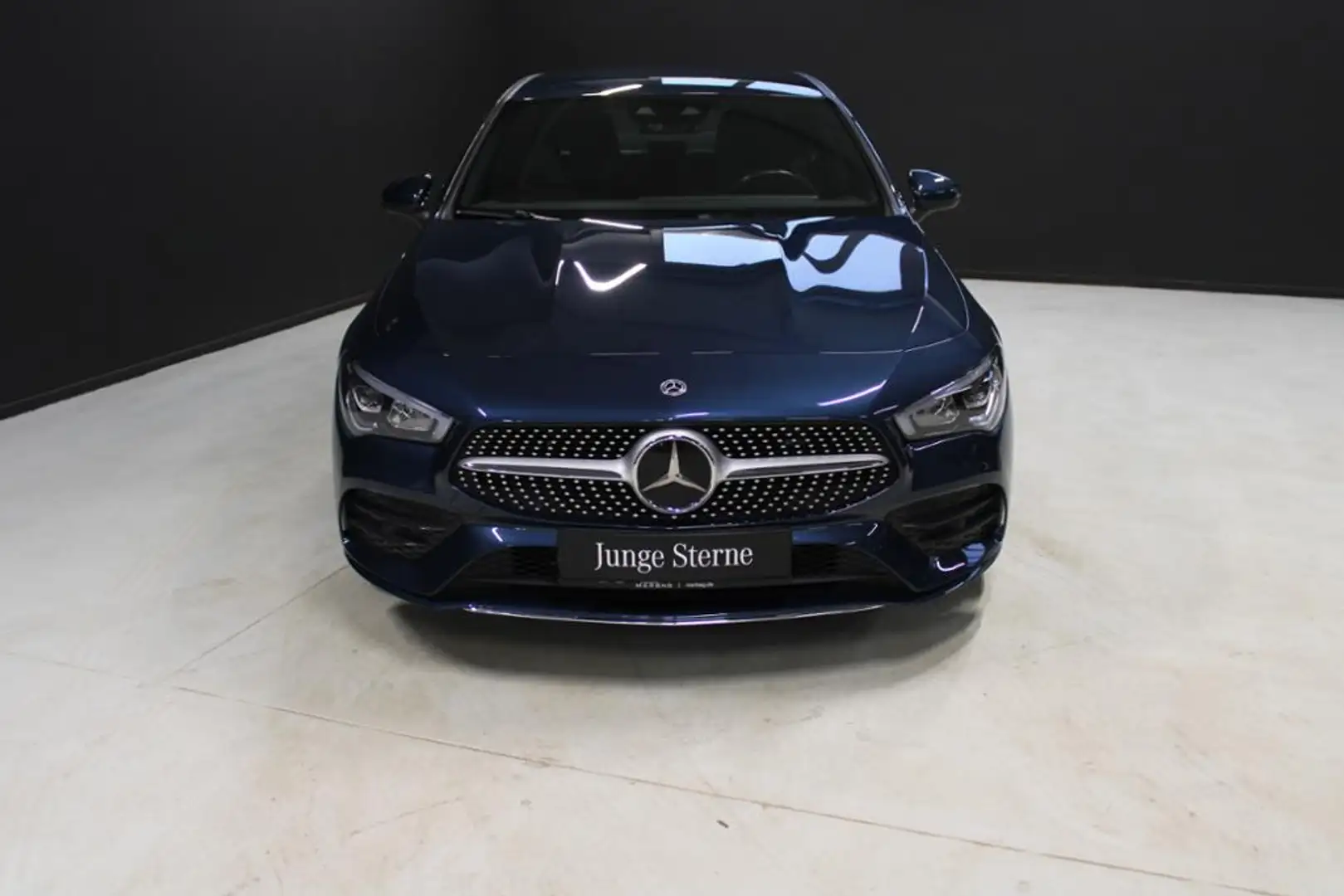 Mercedes-Benz CLA 250 e  *Coupé AMG Distronic LED Kamera Navi Blau - 2