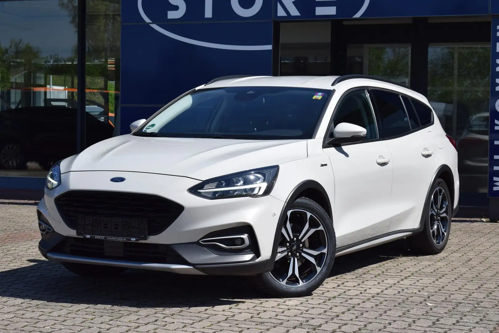 Ford Focus Turnier Active Kombi LED NAVI PDC Blanc - 2