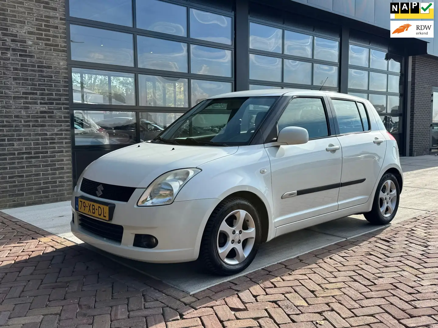Suzuki Swift 1.3 Shogun | Airco | Radio | Elektrisch pakket | Bianco - 1