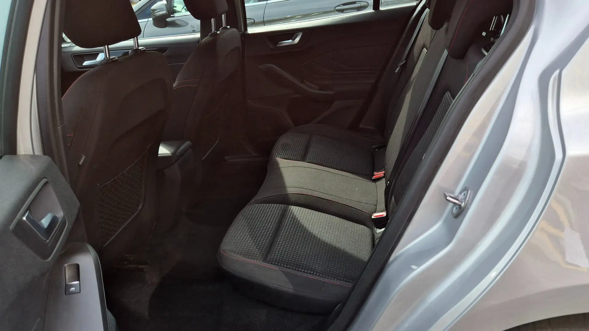 Ford Focus Focus 1.0 ecoboost h ST-Line 125cv powershift Argento - 2
