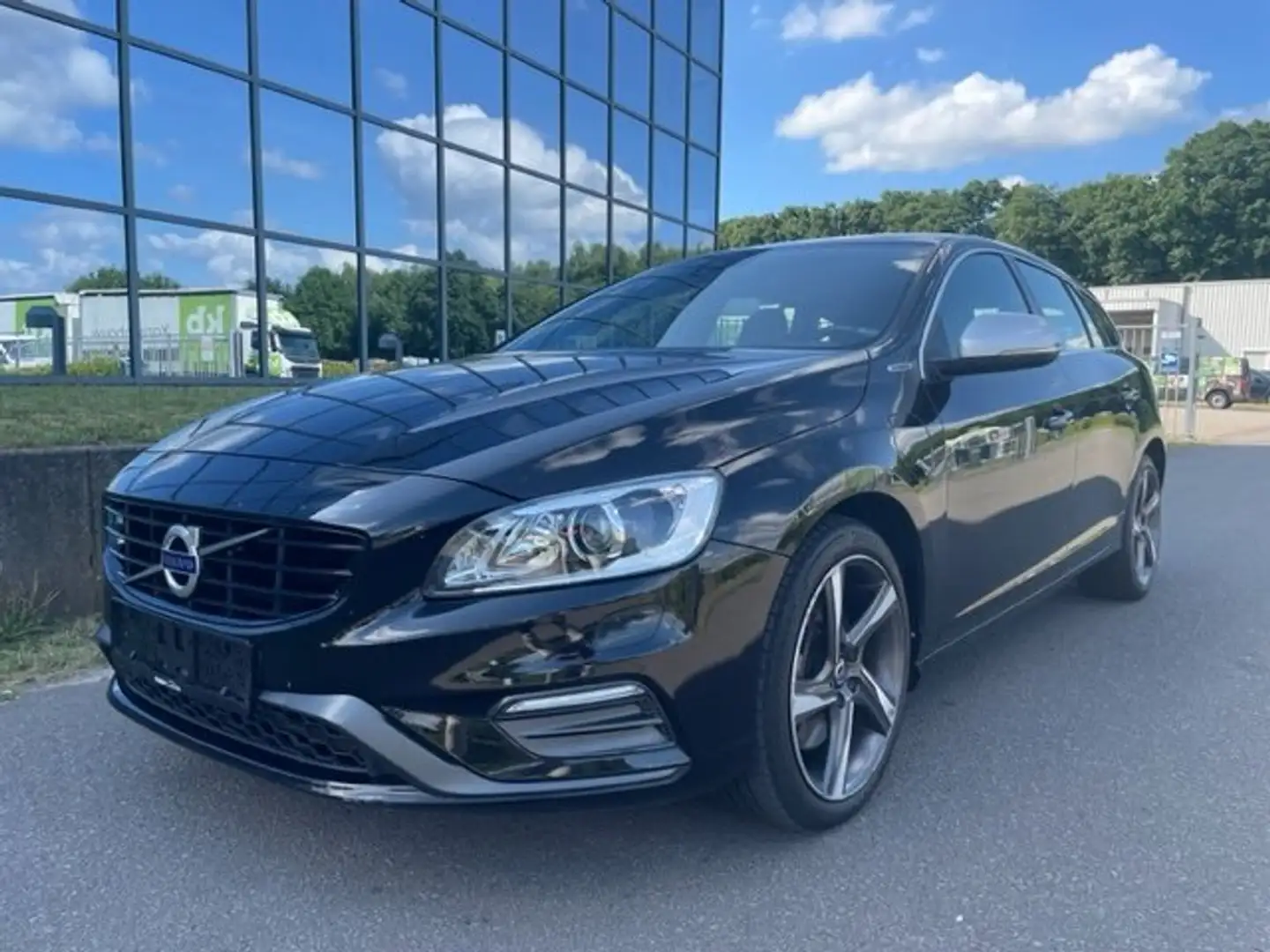 Volvo V60 V60 D6 R-DISIGN BLACK EDITION Чорний - 1