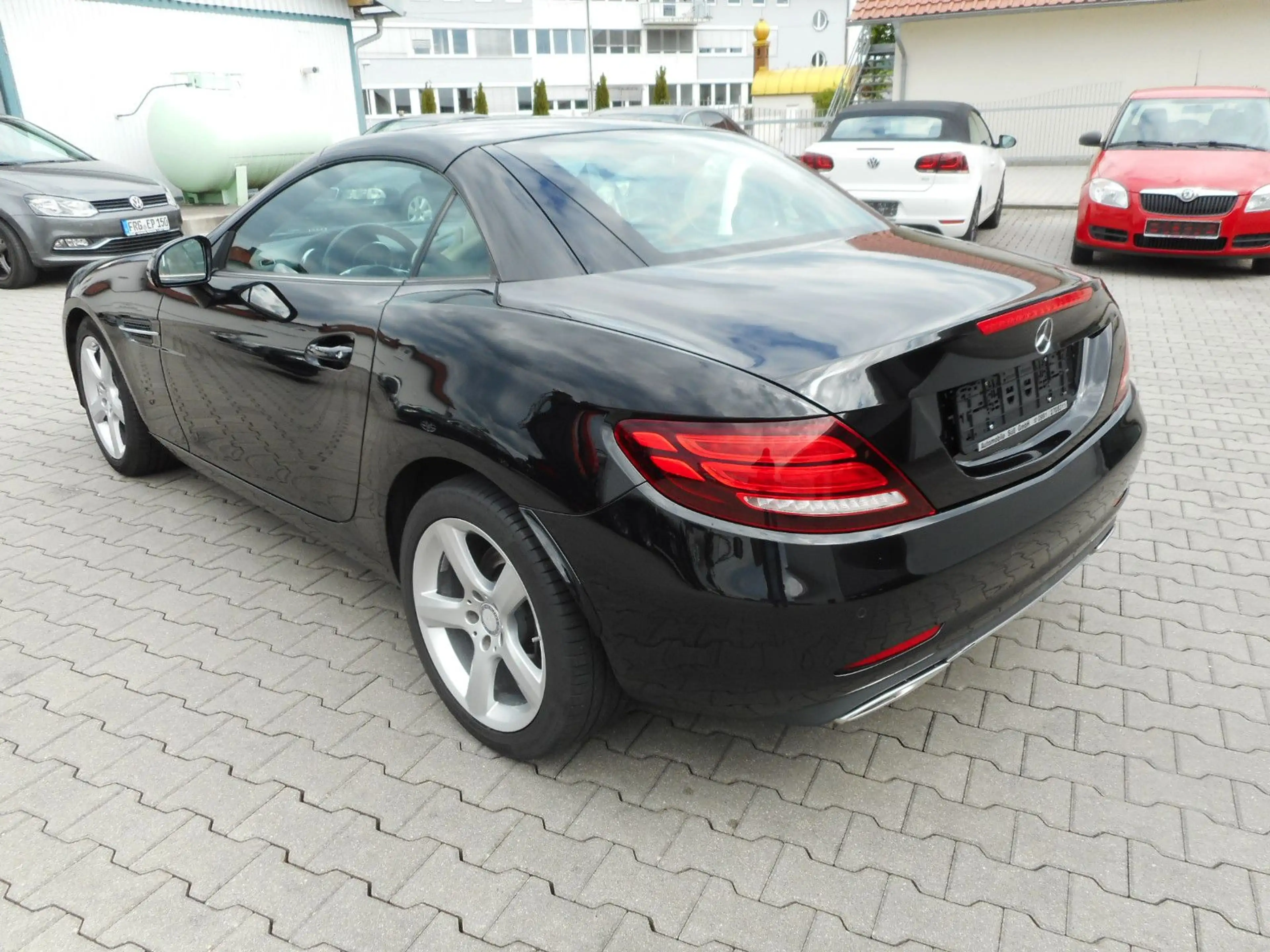 Mercedes-Benz SLC 250 d Panoramadach Navi PDC Airscarf — photo 8