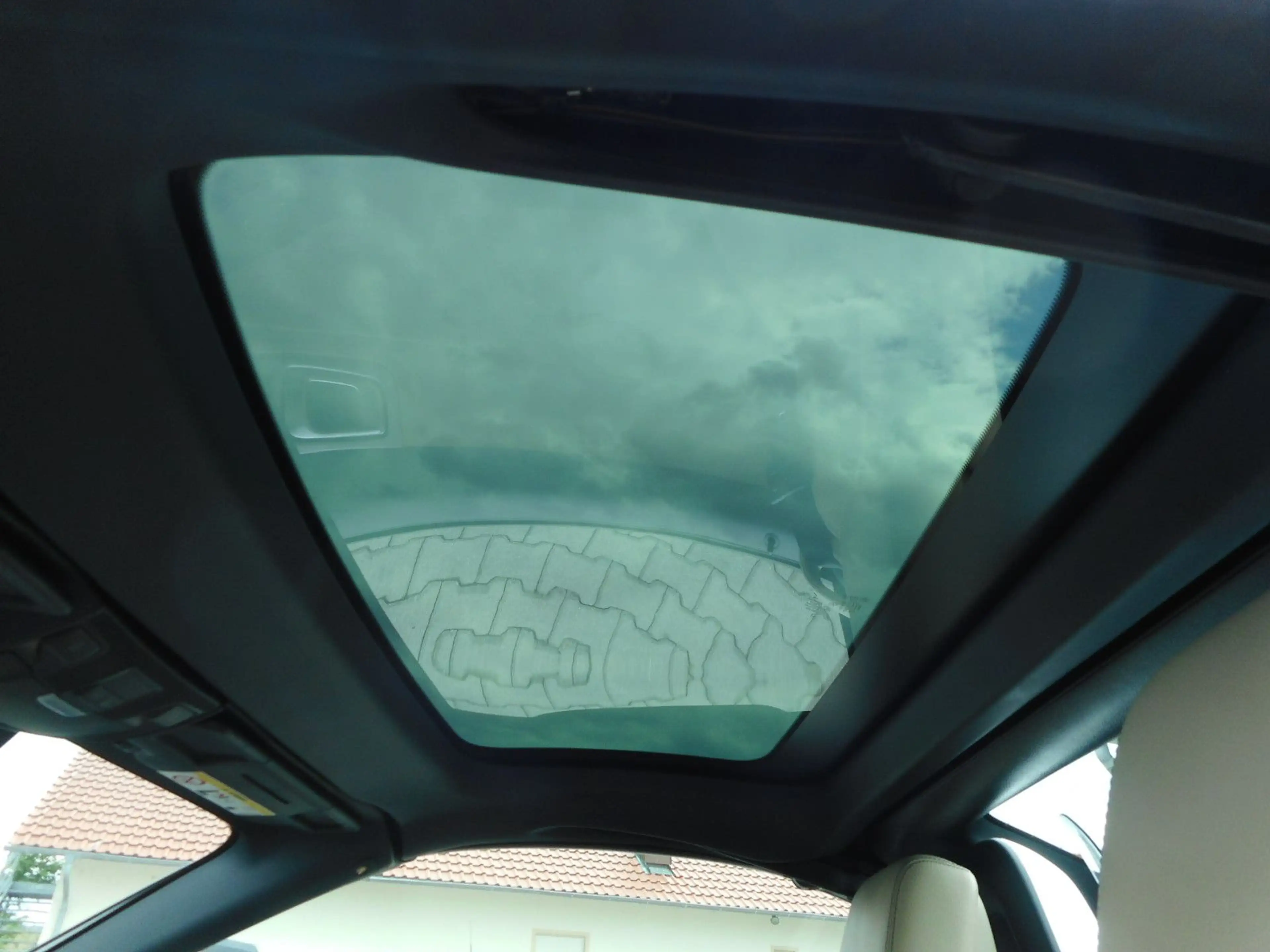 Mercedes-Benz SLC 250 d Panoramadach Navi PDC Airscarf — photo 17