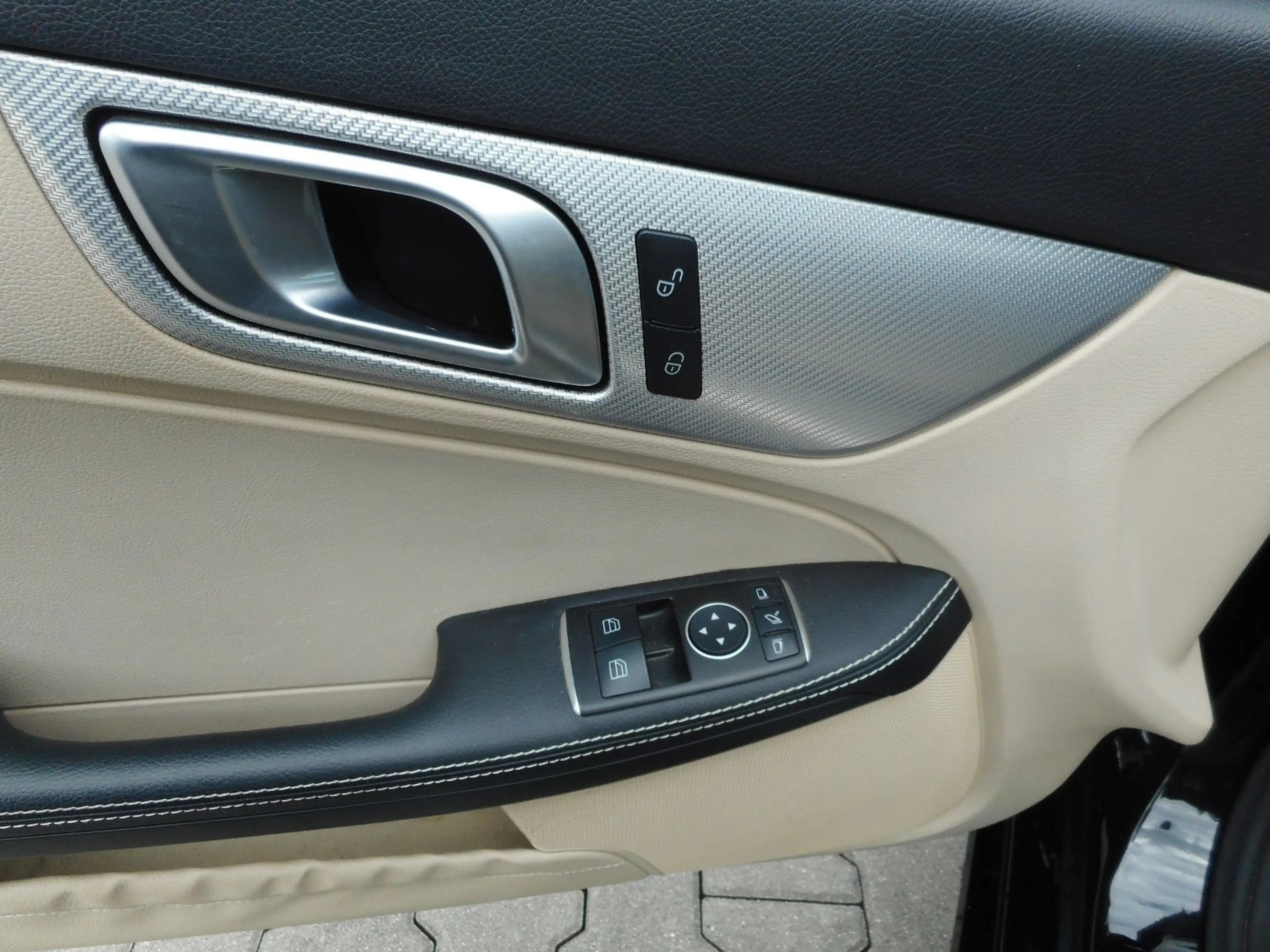 Mercedes-Benz SLC 250 d Panoramadach Navi PDC Airscarf — photo 15