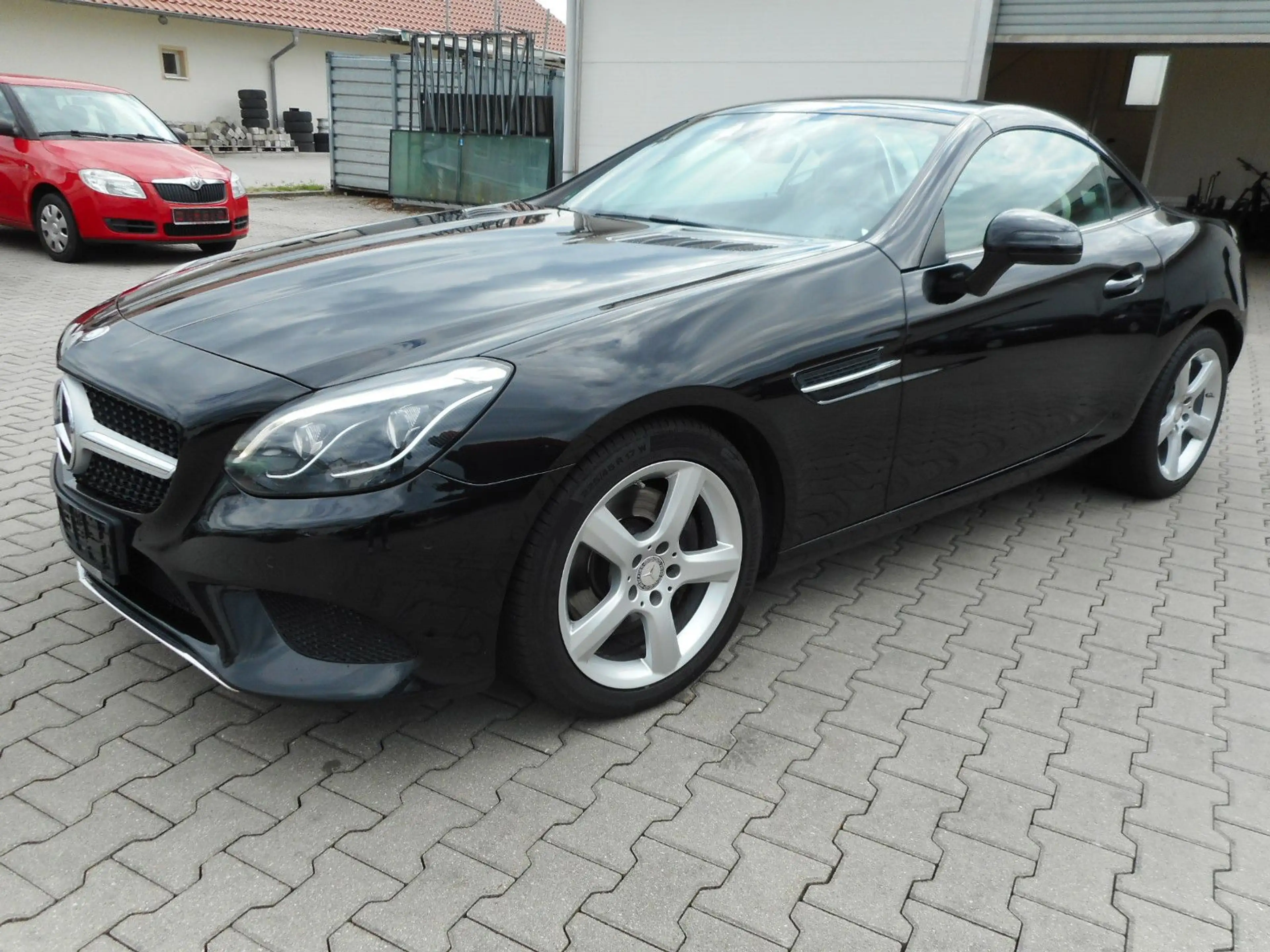 Mercedes-Benz SLC 250 d Panoramadach Navi PDC Airscarf — photo 2