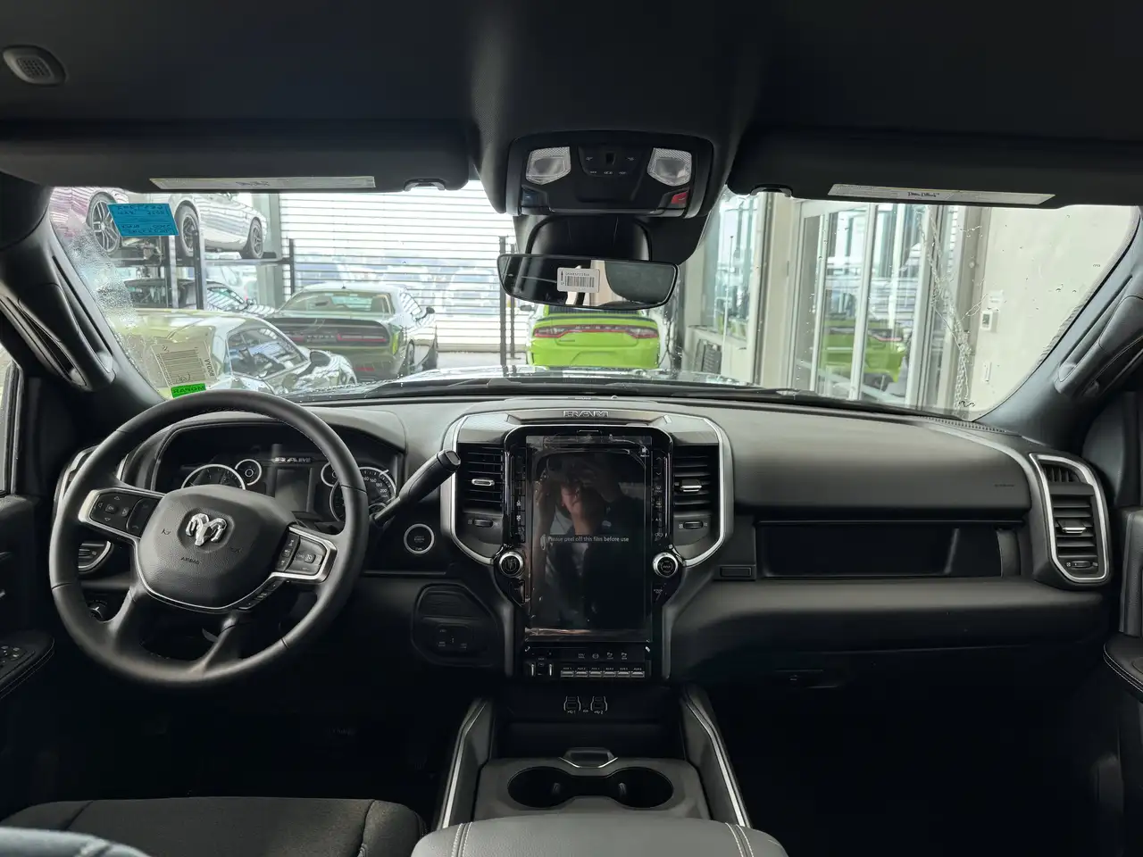 RAM 3500 снимка RAM 3500
