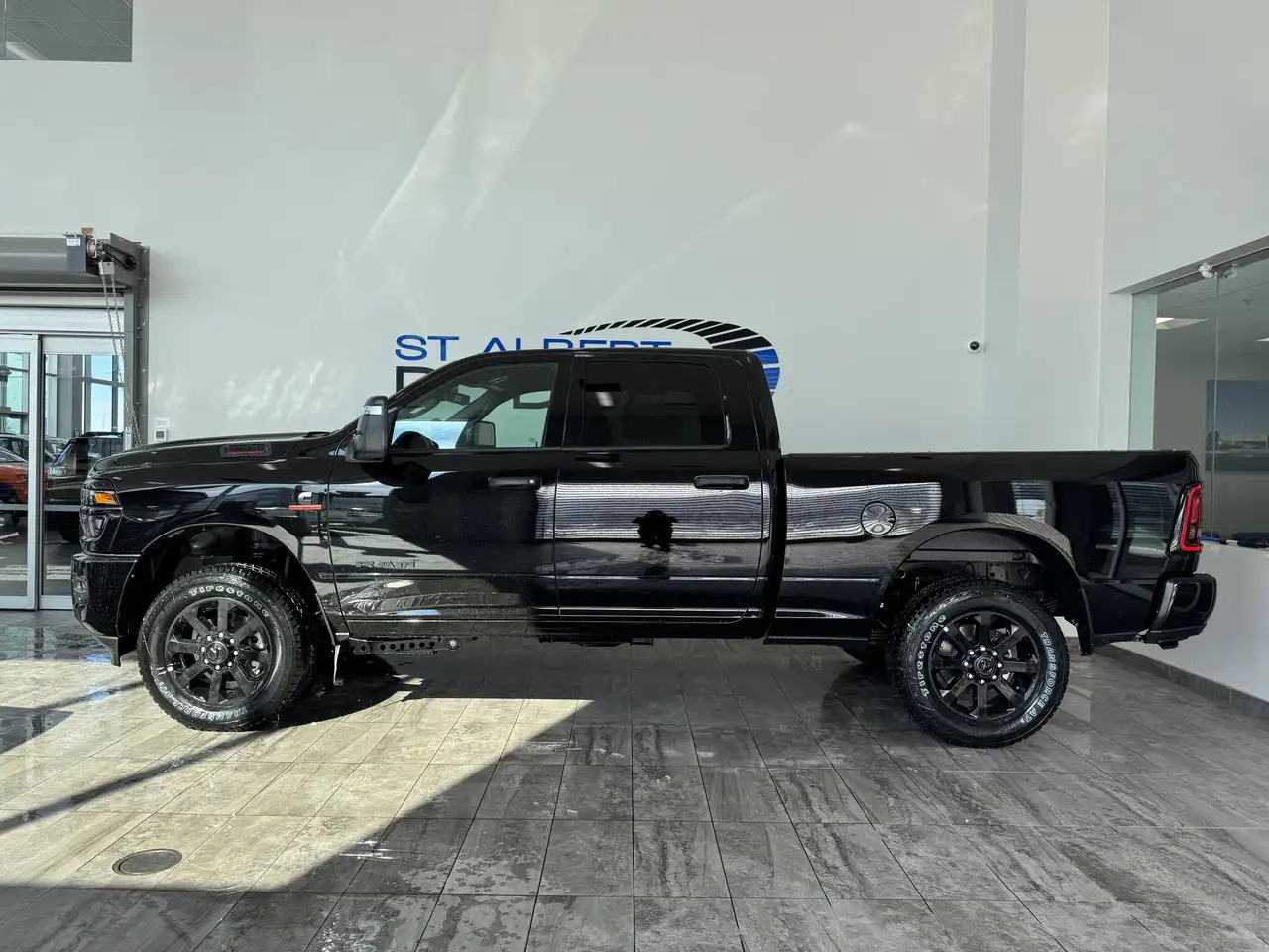 RAM 3500 снимка RAM 3500