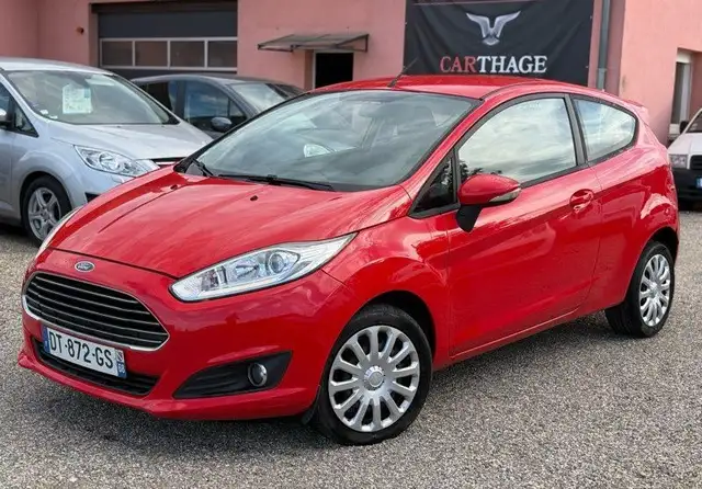 2015 Ford Fiesta in Red for sale