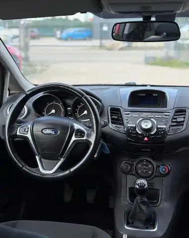 Ford Fiesta view 5