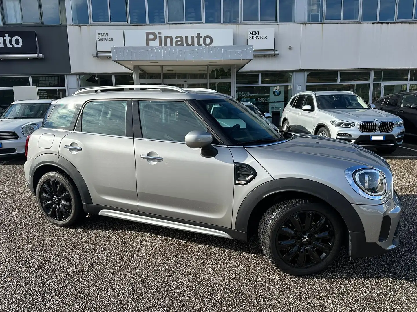 MINI Cooper Countryman 1.5 Hype auto Grau - 2