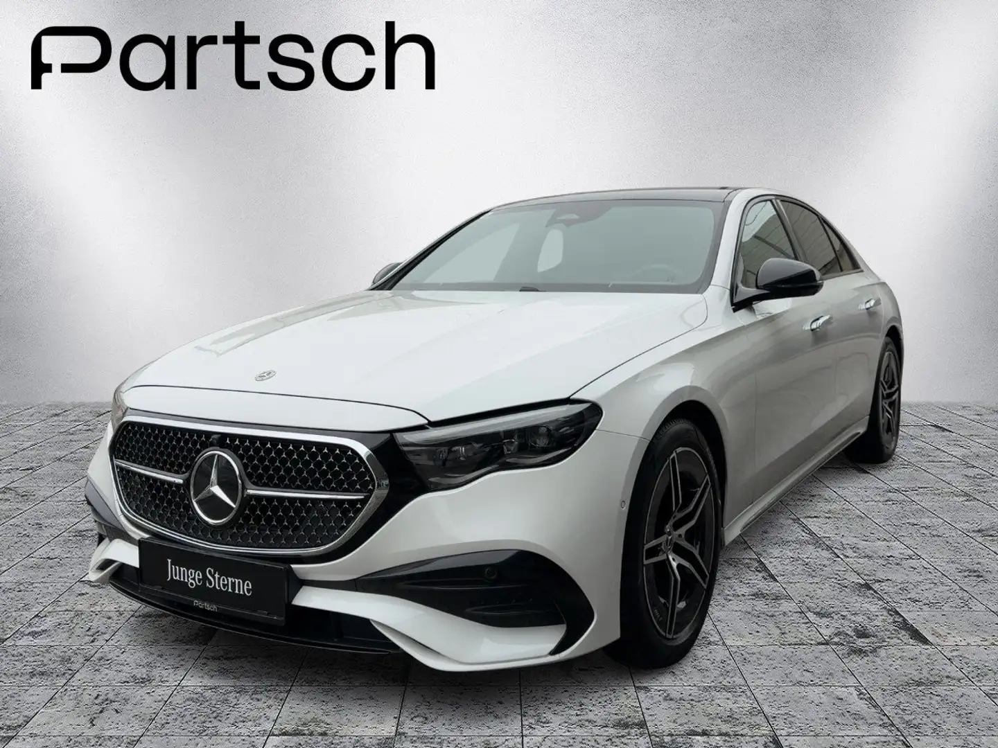 Mercedes-Benz E 220 d Limousine AMG-Line HeadUp Hyperscreen Weiß - 2