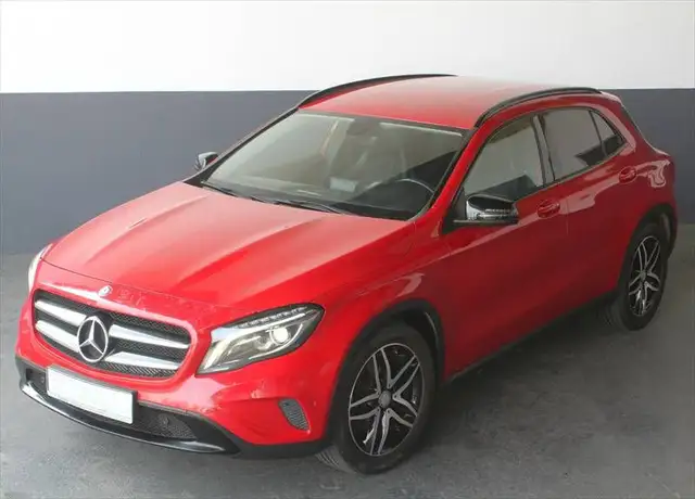 Mercedes-Benz GLA 220 CDI Urban Night-Paket Bi-Xenon AMG-Alu18