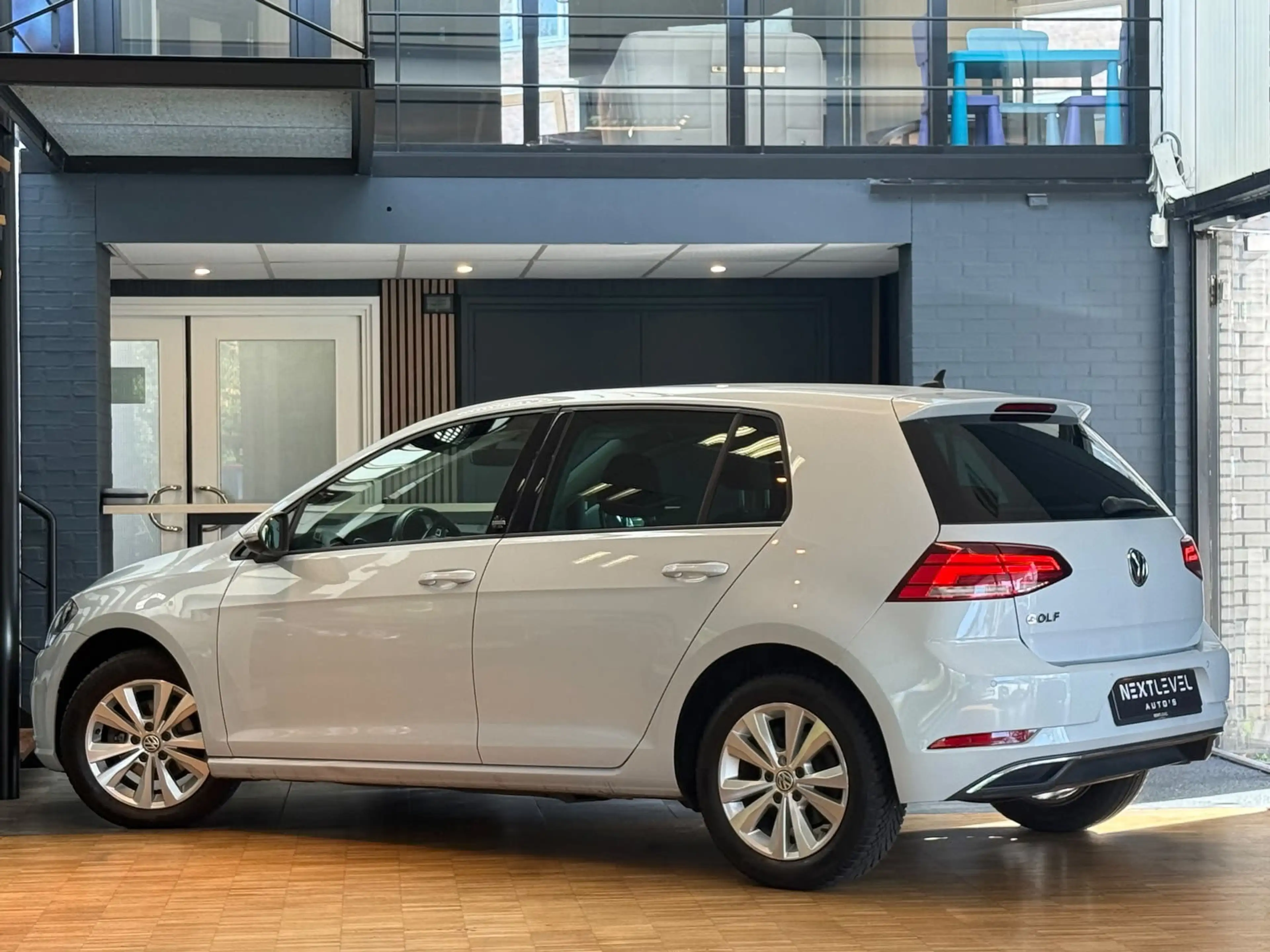 Volkswagen Golf 1.0 TSI Comfortline — photo 4