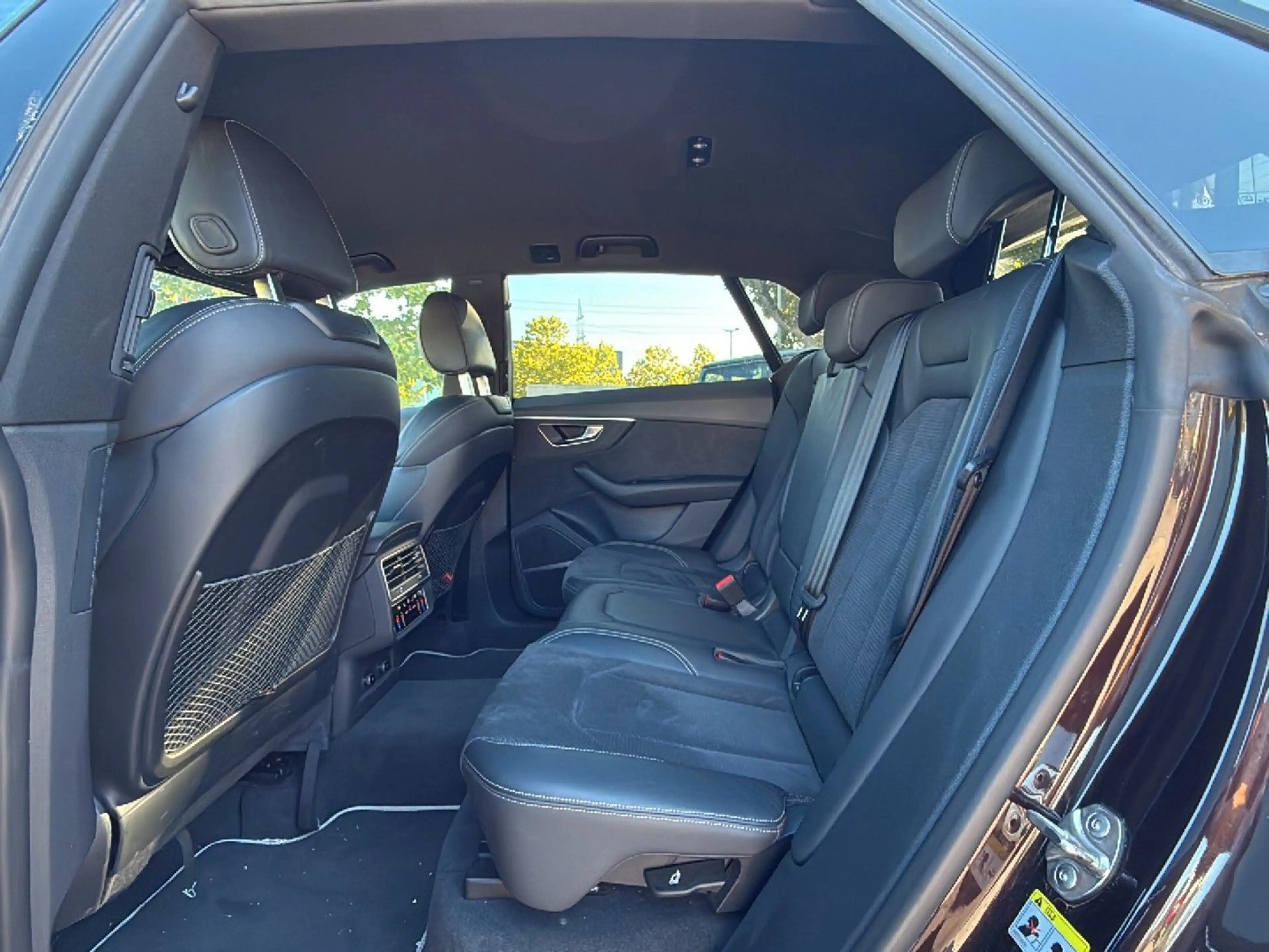 Audi SQ8 4.0 TDI quattro | AHK | Matrix | HUD | Navi — photo 12