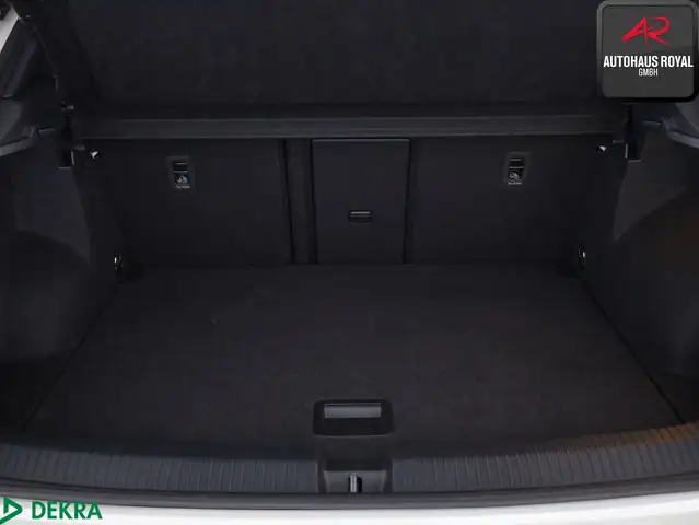 Volkswagen T-Roc view 13