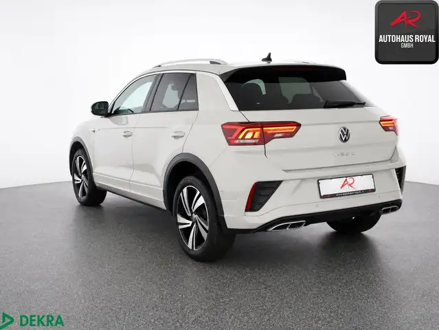 Volkswagen T-Roc view 3