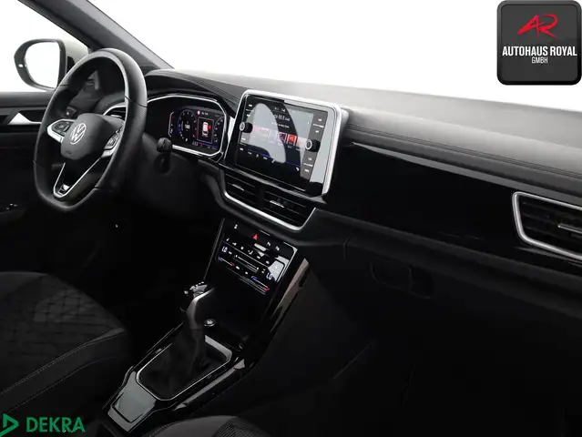 Volkswagen T-Roc view 10