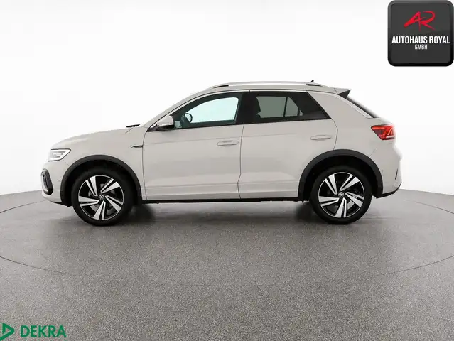Volkswagen T-Roc view 2