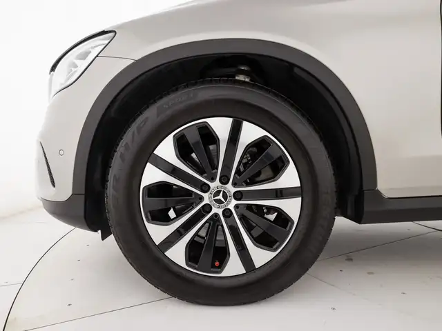 Mercedes-Benz GLC view 7