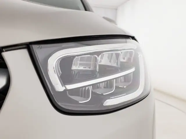 Mercedes-Benz GLC view 8
