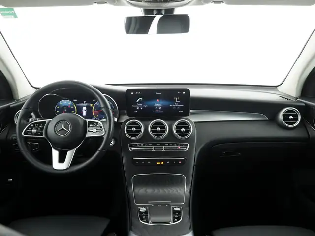 Mercedes-Benz GLC view 9