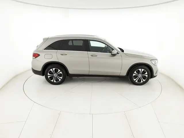 Mercedes-Benz GLC view 5