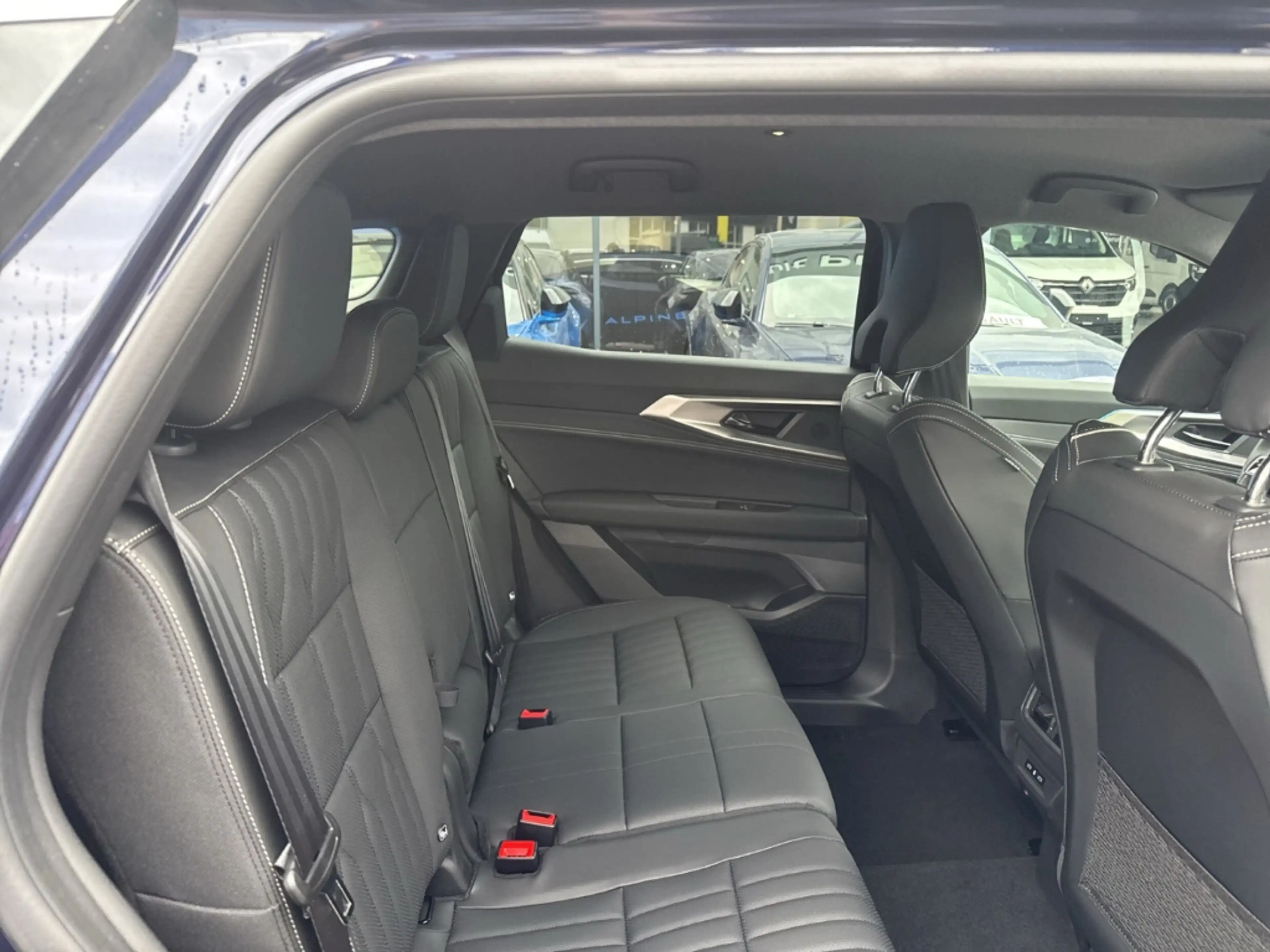 Renault Espace VI Iconic E-Tech Hybrid 5-Sitzer — photo 15