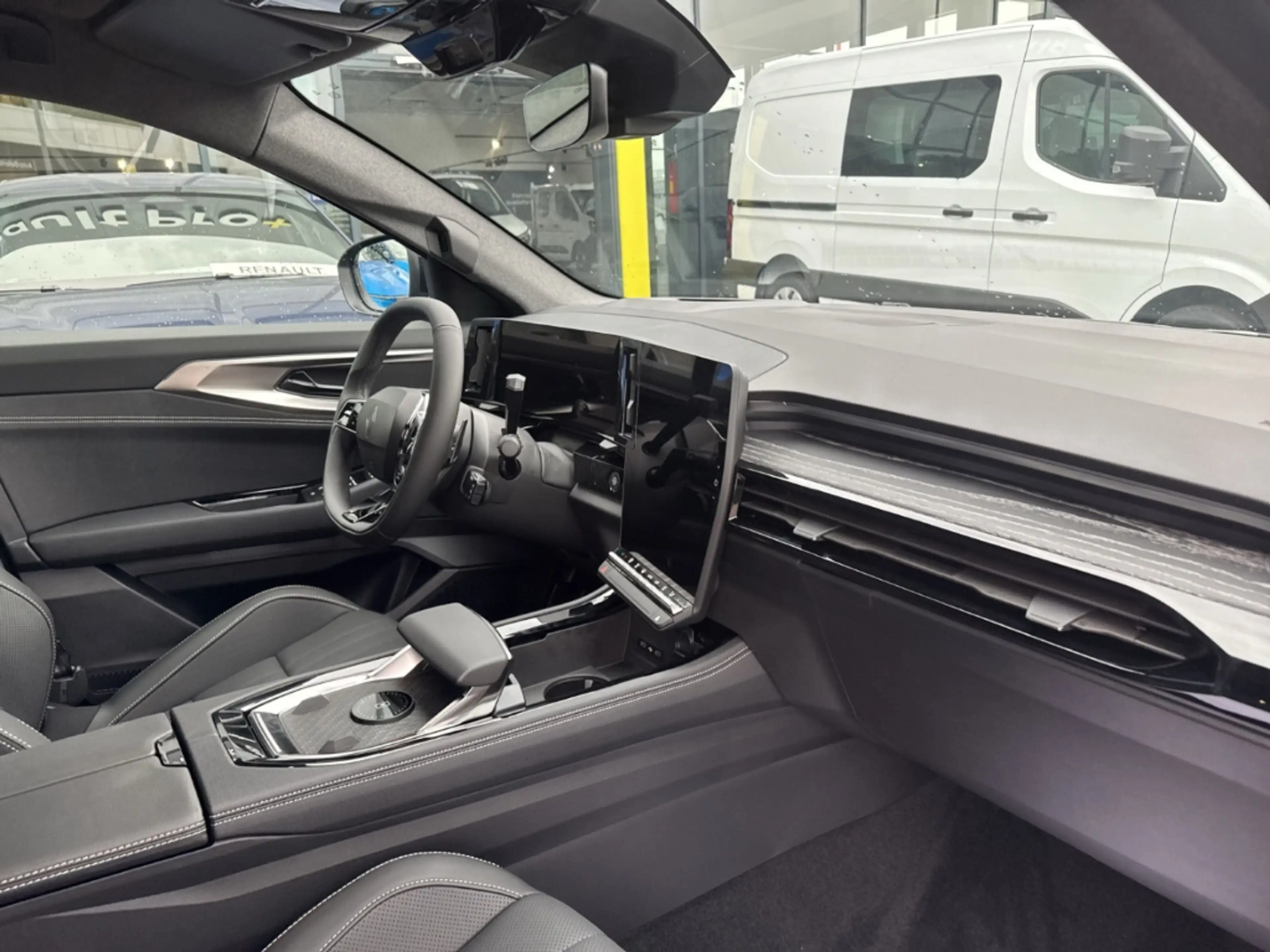 Renault Espace VI Iconic E-Tech Hybrid 5-Sitzer — photo 11