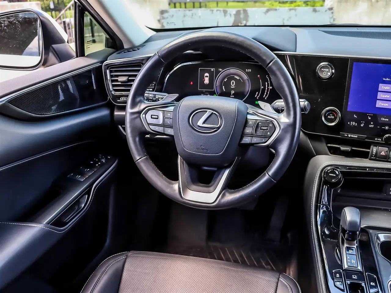 Lexus NX снимка Lexus NX