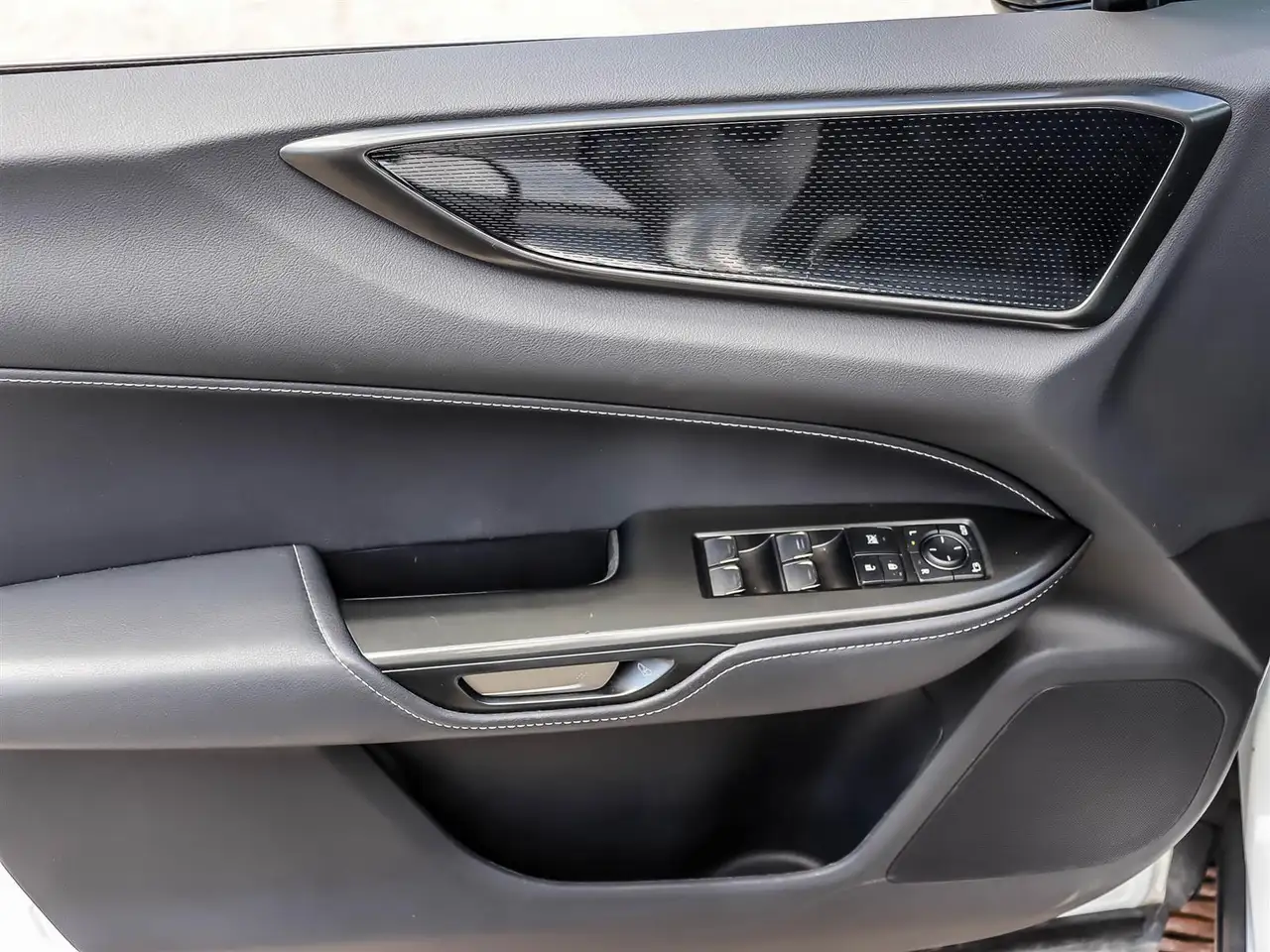 Lexus NX снимка Lexus NX