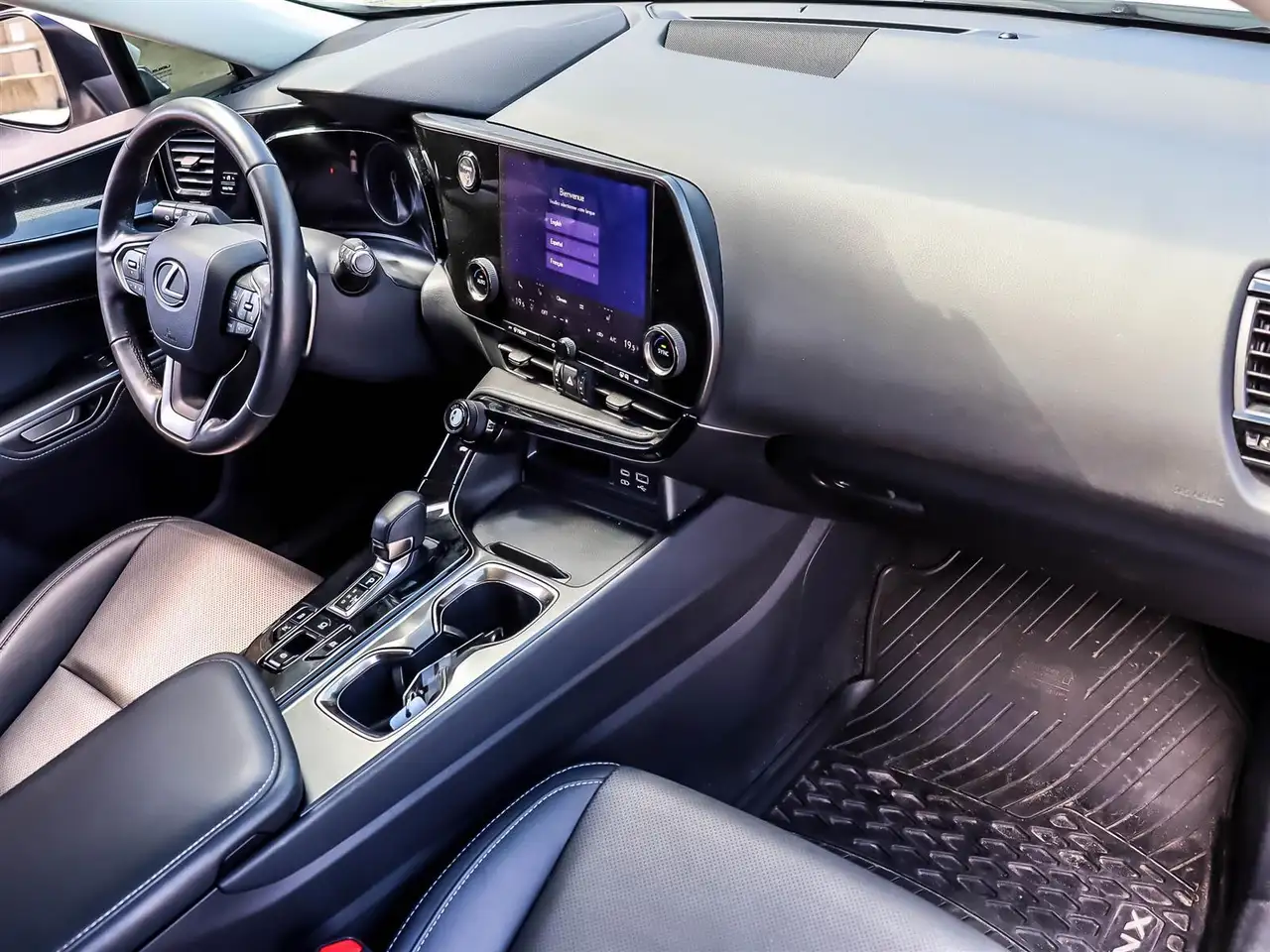 Lexus NX снимка Lexus NX