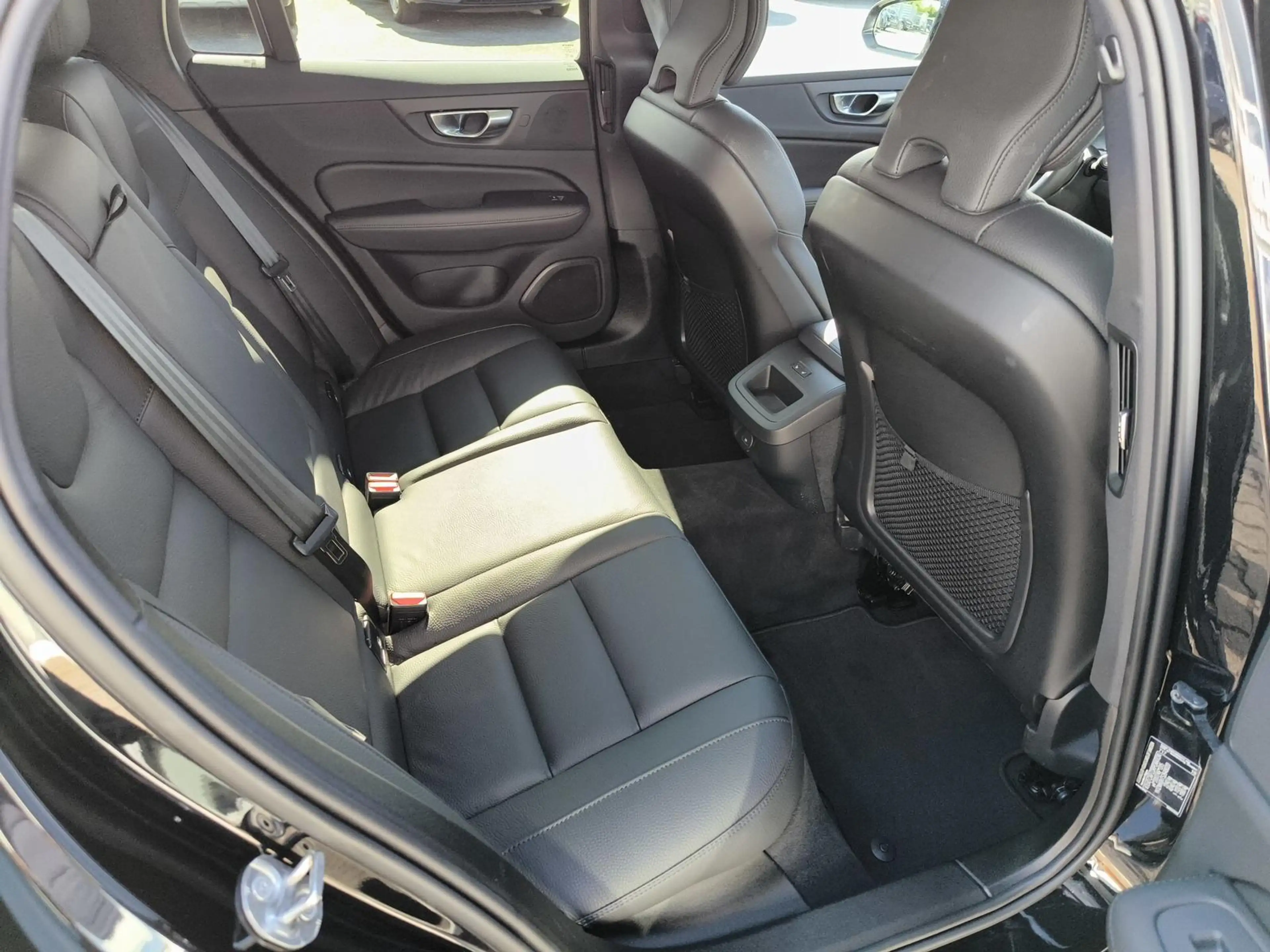 Volvo V60 B4 Benzin ACC BLIS Frontscheibenhzg — photo 10