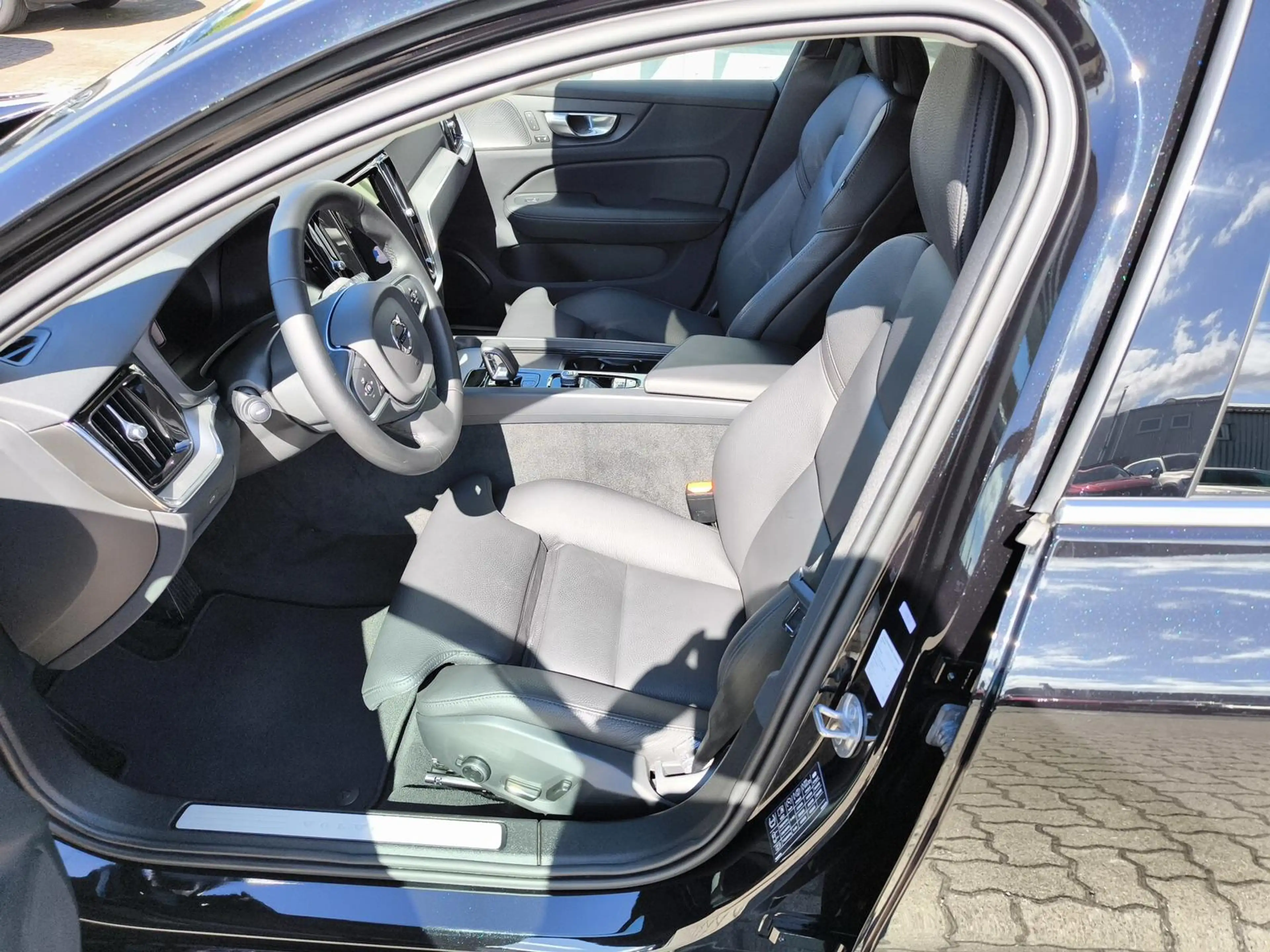 Volvo V60 B4 Benzin ACC BLIS Frontscheibenhzg — photo 8