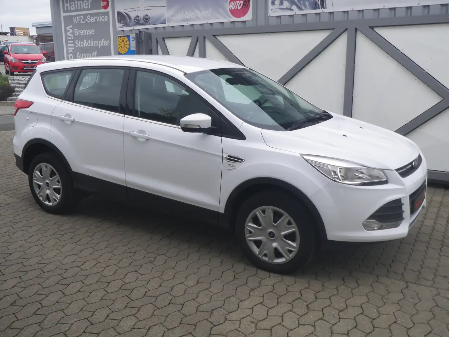 Ford Kuga Trend Weiß - 2