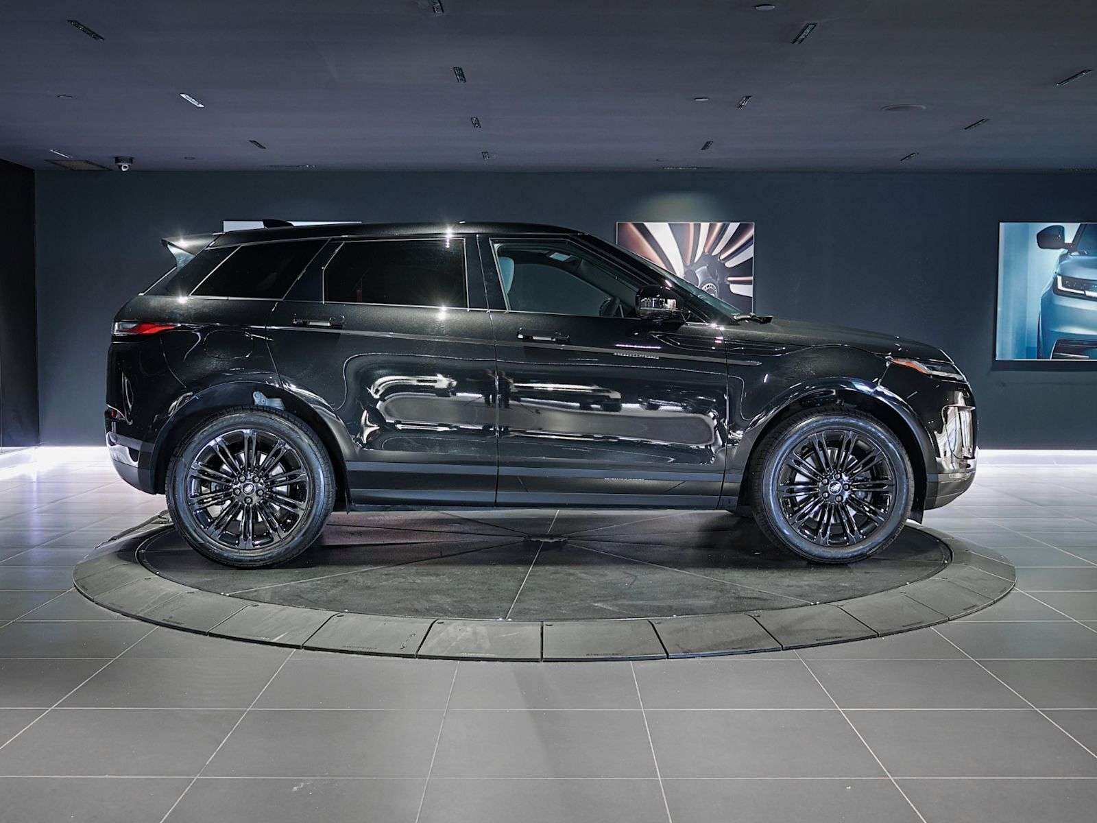 2026 Land Rover Range Rover Evoque S | Sunroof | Navigation | Bluetooth | Heated Seat — снимка 1