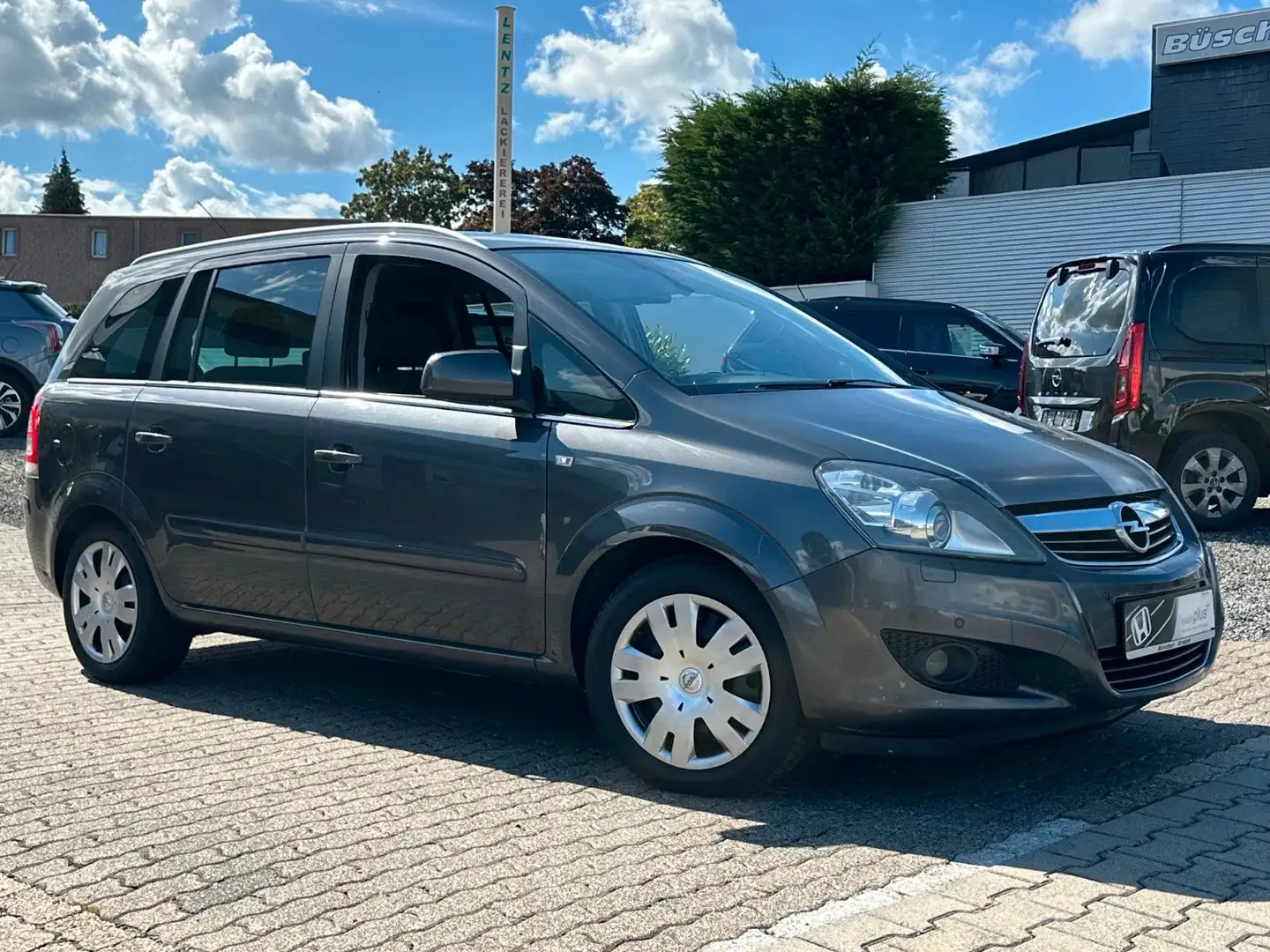 Opel Zafira 1.7 CDTI ecoFLEX 81kW Family Grau - 1